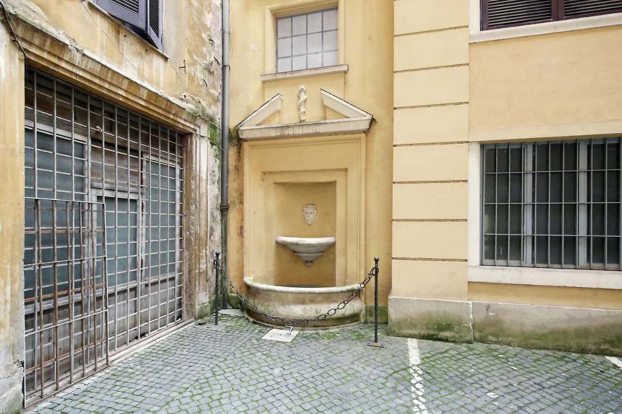 La Maisonnette Tritone Trevi Apartment Rom