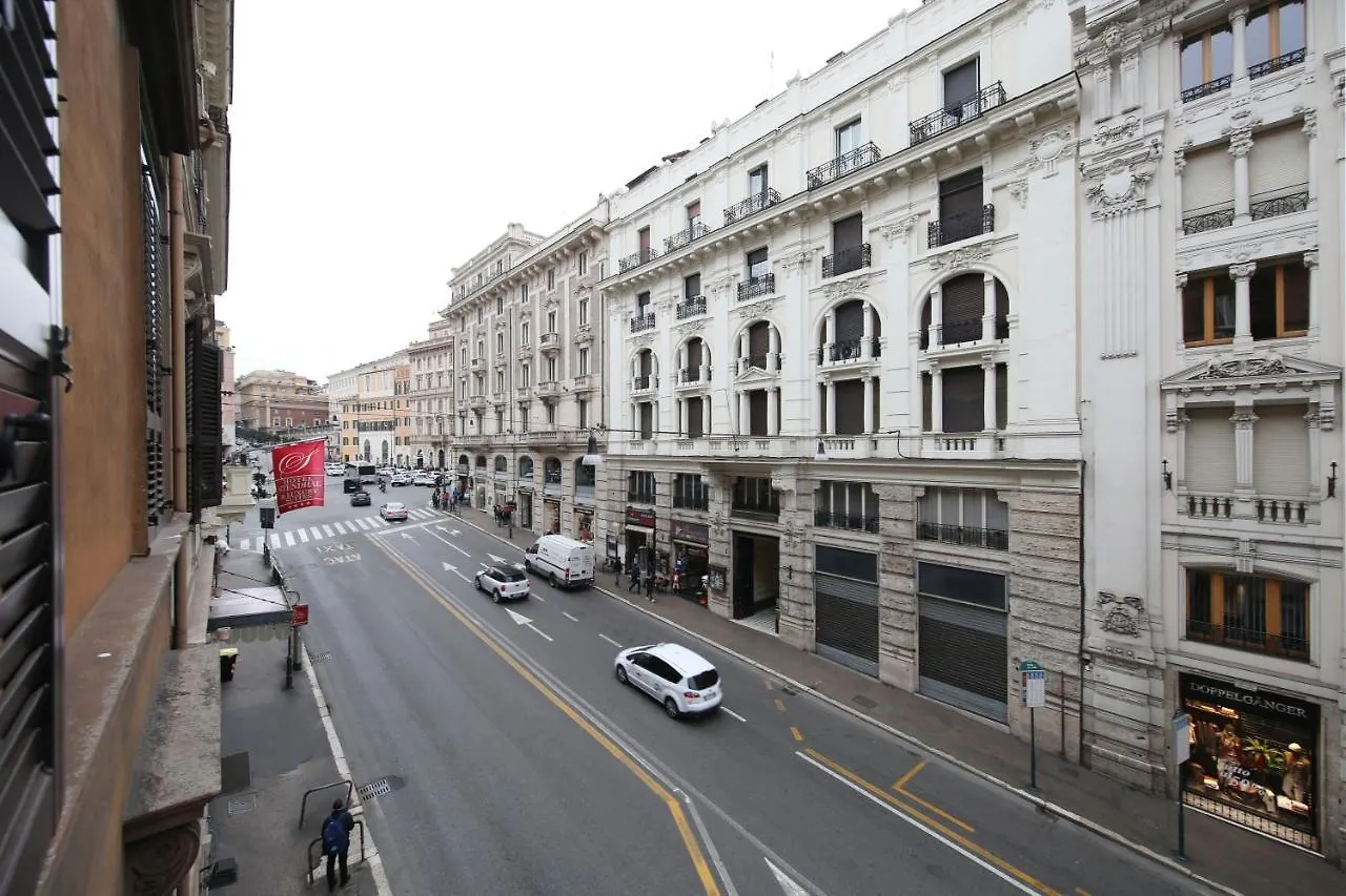 La Maisonnette Tritone Trevi Apartment Řím
